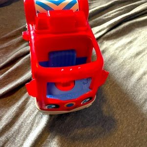 Fisher price little people fire truck
